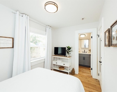 809 10th Avenue N - Photo Thumbnail 16