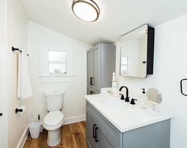 809 10th Avenue N - Photo Thumbnail 17