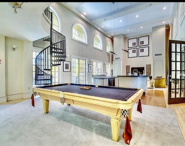 860 N Orange Avenue - Photo Thumbnail 91