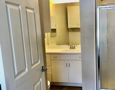 860 N Orange Avenue - Photo Thumbnail 9