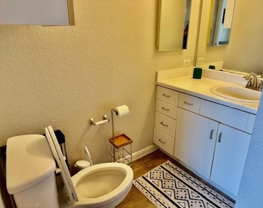 860 N Orange Avenue - Photo Thumbnail 35