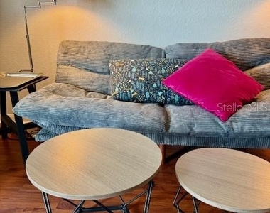 860 N Orange Avenue - Photo Thumbnail 3