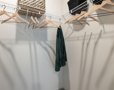 110 Zora Place - Photo Thumbnail 57
