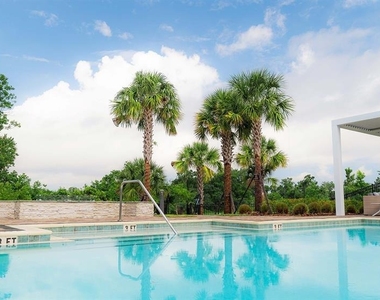 110 Zora Place - Photo Thumbnail 31