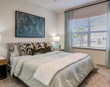 110 Zora Place - Photo Thumbnail 52