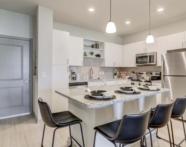 110 Zora Place - Photo Thumbnail 51