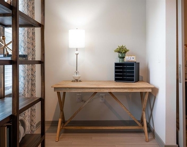 110 Zora Place - Photo Thumbnail 44
