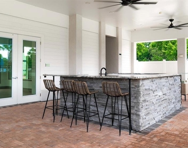 110 Zora Place - Photo Thumbnail 16