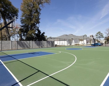110 Zora Place - Photo Thumbnail 6