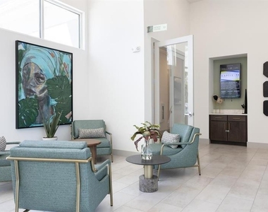 110 Zora Place - Photo Thumbnail 13