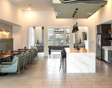 110 Zora Place - Photo Thumbnail 11