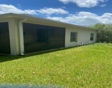 44 Pinetree Drive - Photo Thumbnail 4