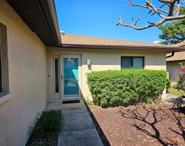 3441 51st Avenue Circle W - Photo Thumbnail 2