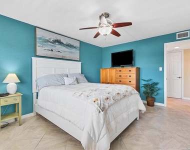 8776 Midnight Pass Road - Photo Thumbnail 17