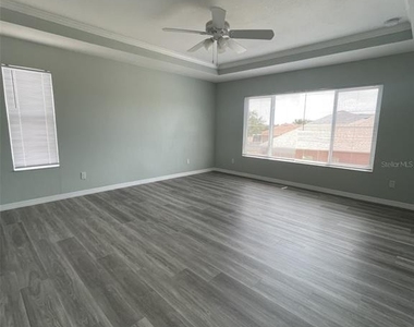 2827 Suncoast Lakes Boulevard - Photo Thumbnail 32