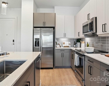 1133 Harding Place - Photo Thumbnail 22