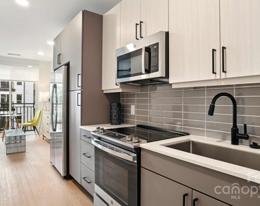 1133 Harding Place - Photo Thumbnail 33