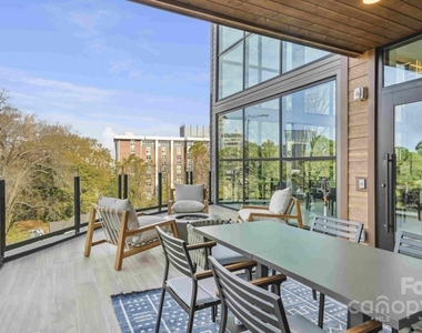 1133 Harding Place - Photo Thumbnail 11