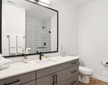 1133 Harding Place - Photo Thumbnail 30