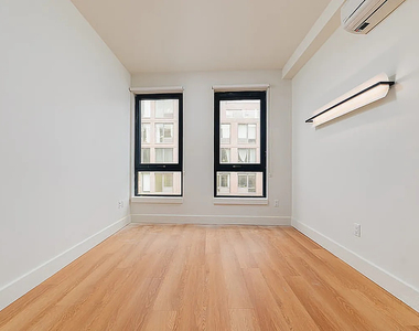 130 Hope Street - Photo Thumbnail 4