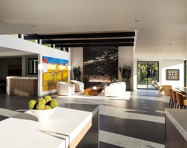 9015 Alto Cedro Drive - Photo Thumbnail 25