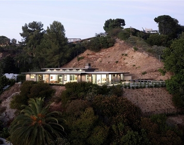 9015 Alto Cedro Drive - Photo Thumbnail 39