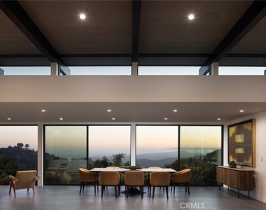 9015 Alto Cedro Drive - Photo Thumbnail 15