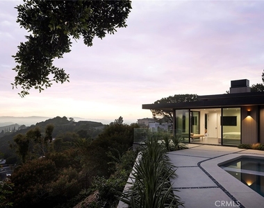 9015 Alto Cedro Drive - Photo Thumbnail 45