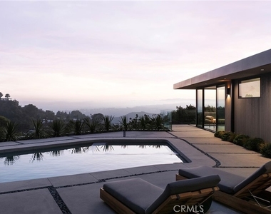 9015 Alto Cedro Drive - Photo Thumbnail 41