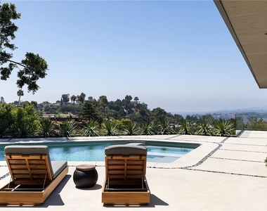 9015 Alto Cedro Drive - Photo Thumbnail 2