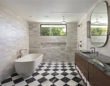 9015 Alto Cedro Drive - Photo Thumbnail 30