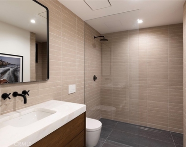 9015 Alto Cedro Drive - Photo Thumbnail 36