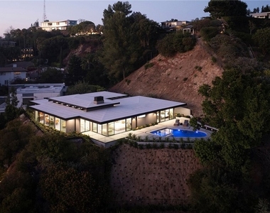 9015 Alto Cedro Drive - Photo Thumbnail 42