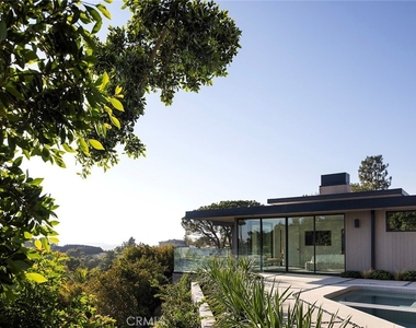 9015 Alto Cedro Drive - Photo Thumbnail 3