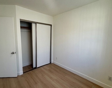 3518 W 3rd Street - Photo Thumbnail 3