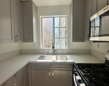 3518 W 3rd Street - Photo Thumbnail 1
