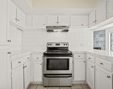 1033 6th Street - Photo Thumbnail 16