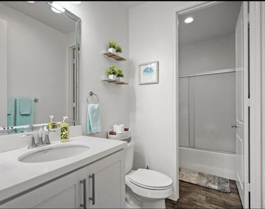 4720 E Washington Avenue - Photo Thumbnail 11