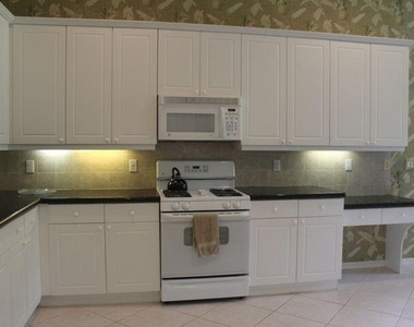 10836 Grande Boulevard - Photo Thumbnail 3