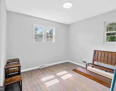 501 Bloomfield Drive - Photo Thumbnail 17