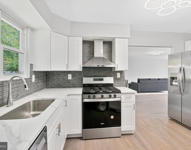 501 Bloomfield Drive - Photo Thumbnail 14