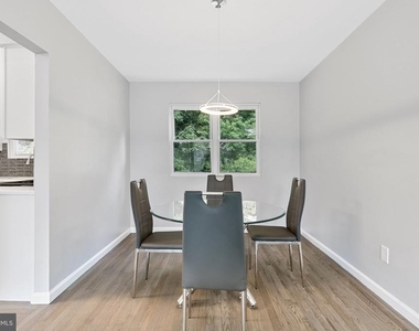 501 Bloomfield Drive - Photo Thumbnail 9
