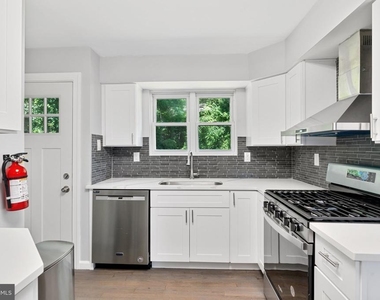 501 Bloomfield Drive - Photo Thumbnail 13