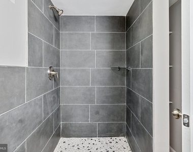 501 Bloomfield Drive - Photo Thumbnail 29