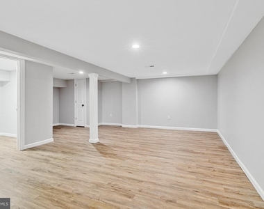 501 Bloomfield Drive - Photo Thumbnail 23