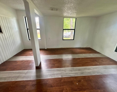 18602 River Timber Dr - Photo Thumbnail 10