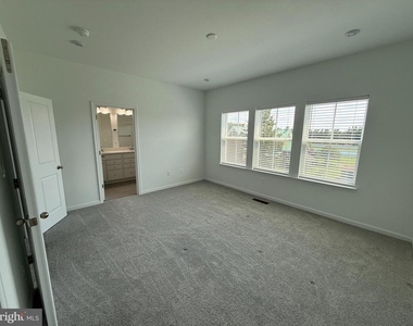 534 Rosemary Circle - Photo Thumbnail 10