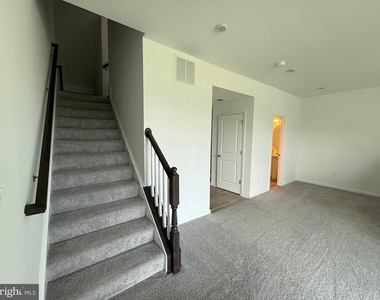 534 Rosemary Circle - Photo Thumbnail 17