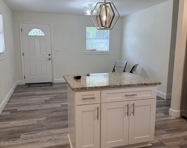 7262 Kivler Drive - Photo Thumbnail 6