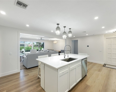 707 Durion Court - Photo Thumbnail 10